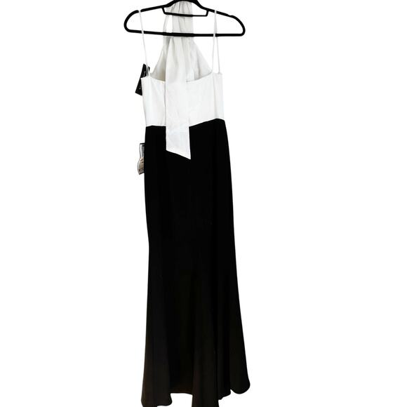 Betsy & Adam Long Scuba Crepe Sleeveless Gown Flower Trim Black White Size 6 NWT - Picture 10 of 13